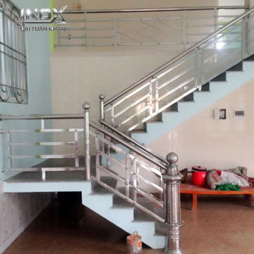 CẦU THANG INOX 03